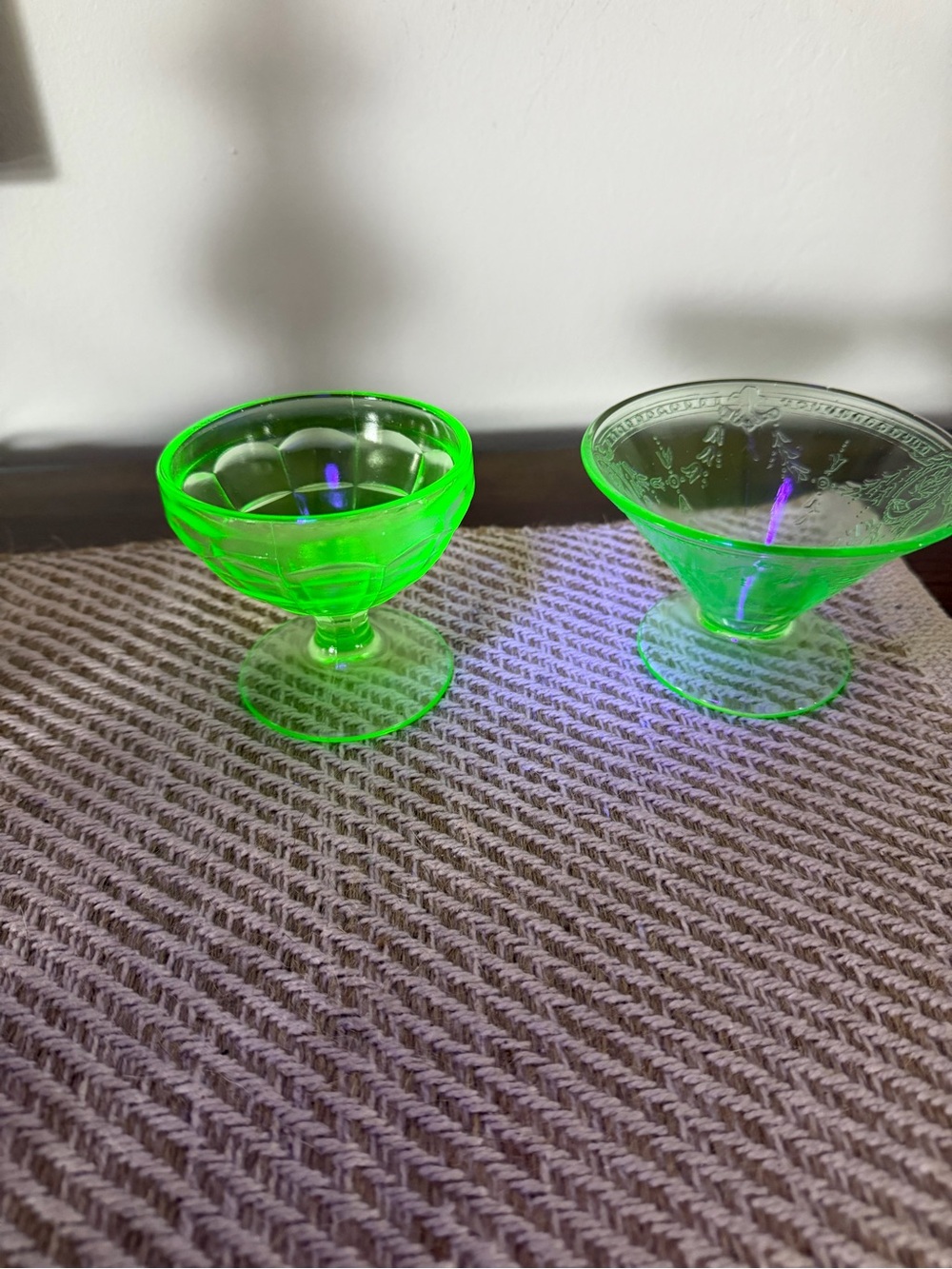 2 Uranium Glow Depression Green Glass